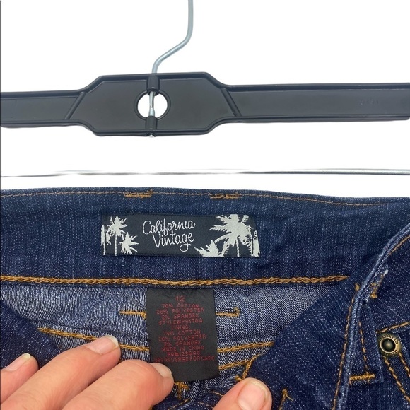 California Vintage Mom Jeans Distressed Raw Edge Women SZ 12 Casual Faded - Picture 11 of 16